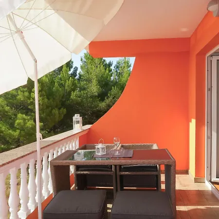 Apartment Buljubasic - Rab146 By Interhome