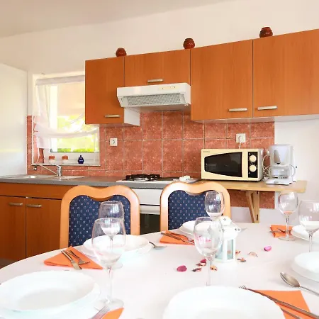 Apartment Buljubasic - Rab146 By Interhome Rab Town